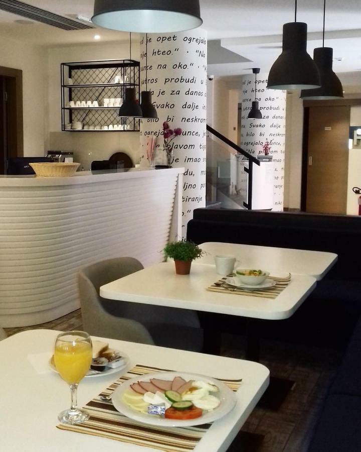 Hotel Passport Βελιγράδι Εξωτερικό φωτογραφία